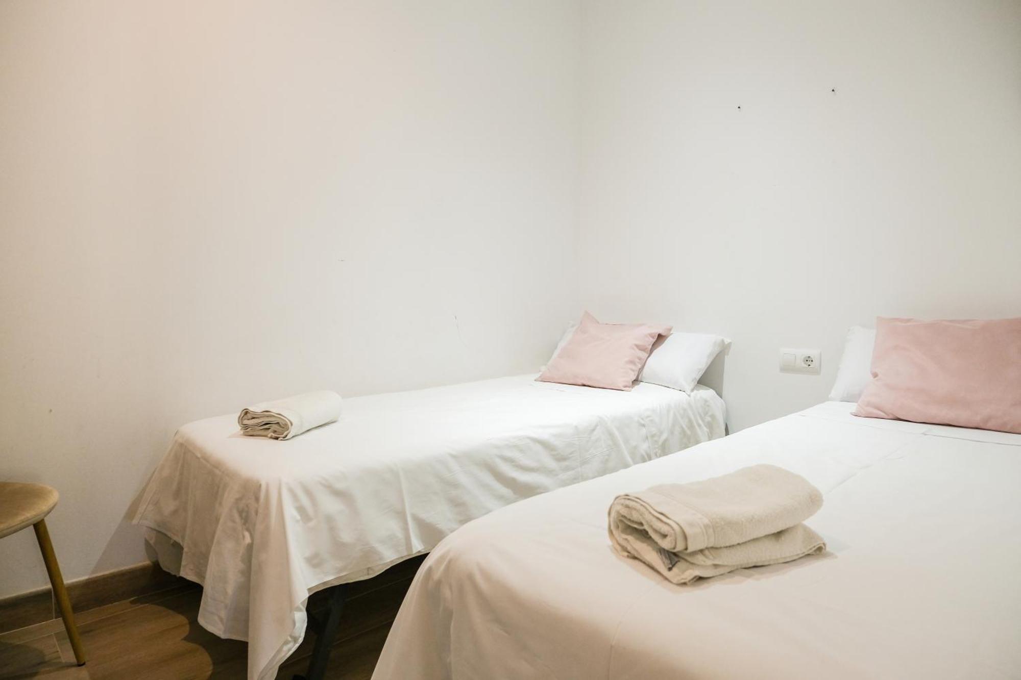 Ganganell Centre Apartamento Con Patio Besalu Ngoại thất bức ảnh