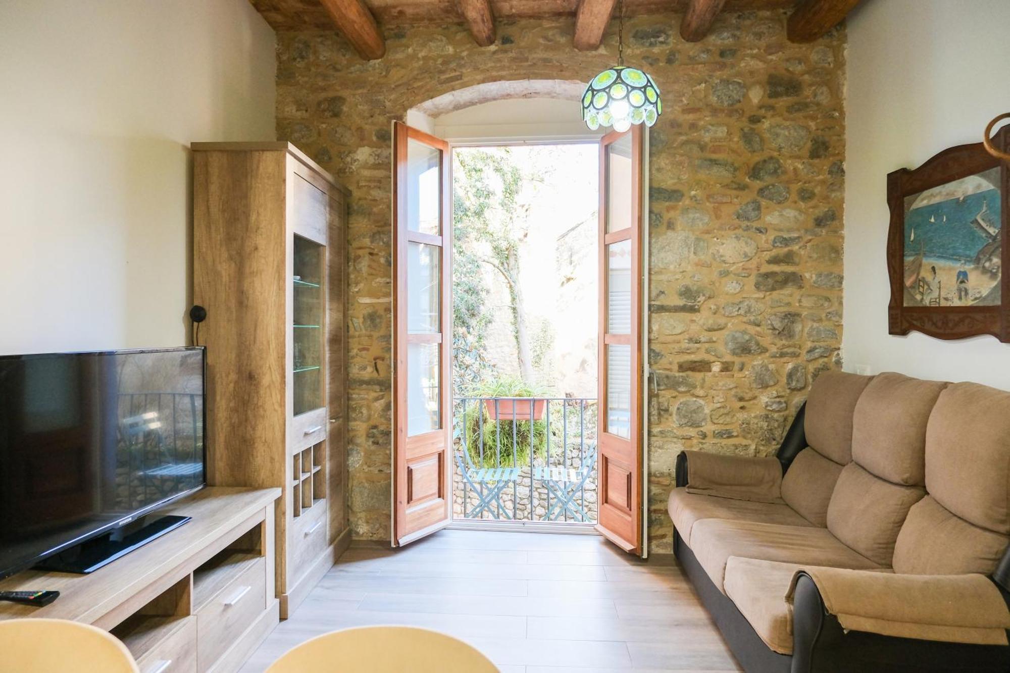 Ganganell Centre Apartamento Con Patio Besalu Ngoại thất bức ảnh